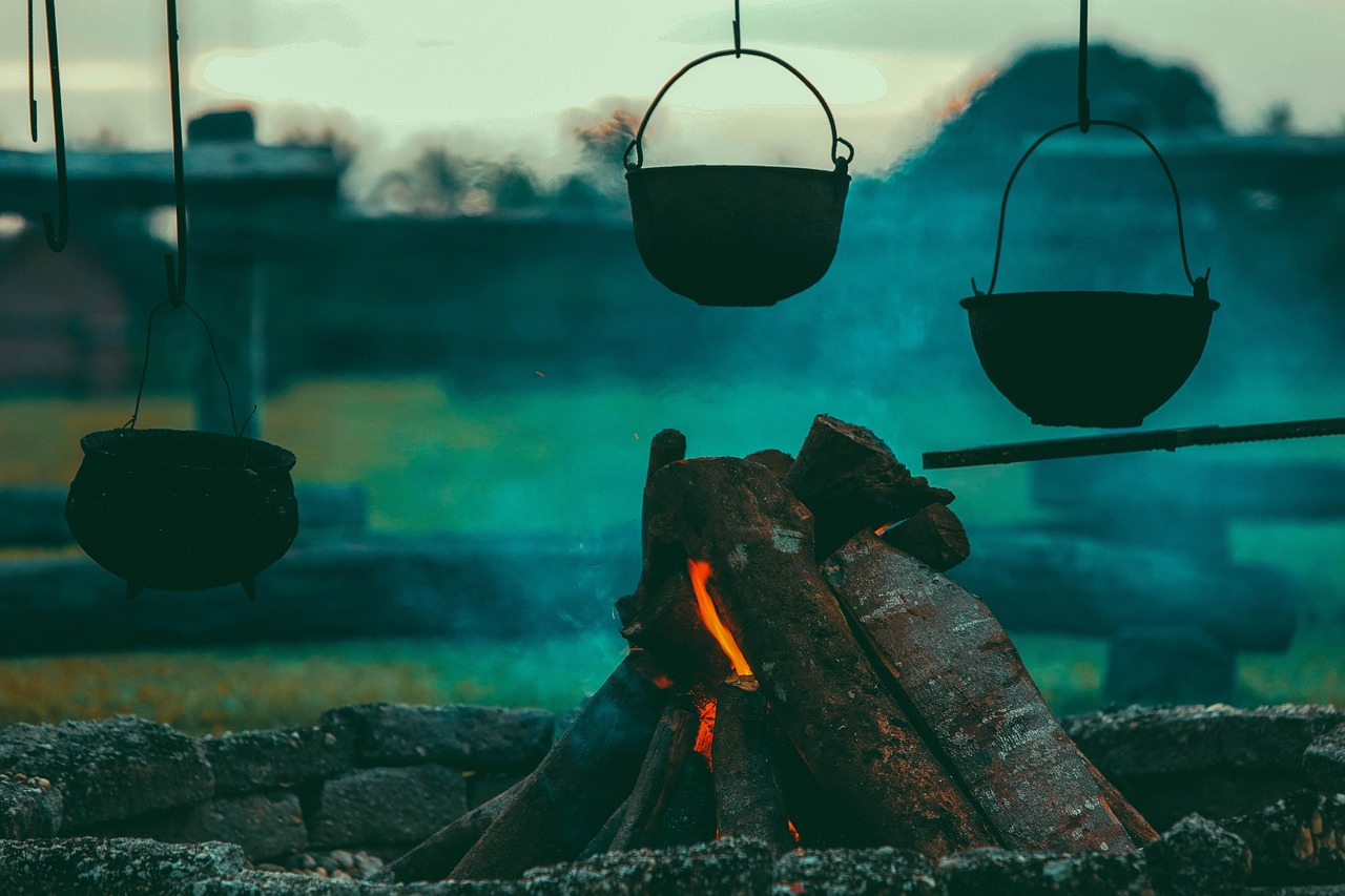 The Humble Enamelware Pot and the Soups That Love It